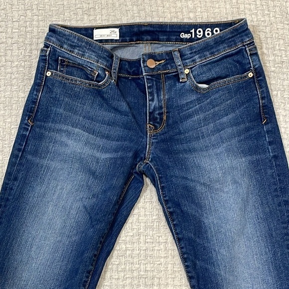 Gap 1969 Sexy Boot Jeans Medium Wash Cropped Frayed Hem Size 26r - Picture 2 of 8